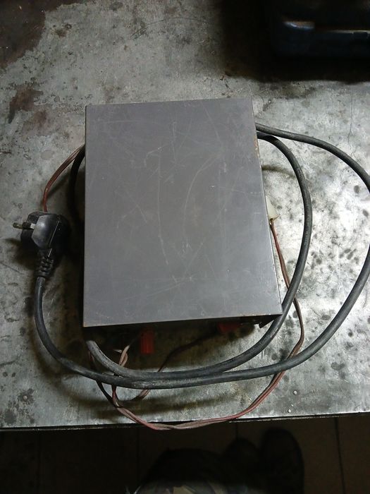 Prostownik Pan International