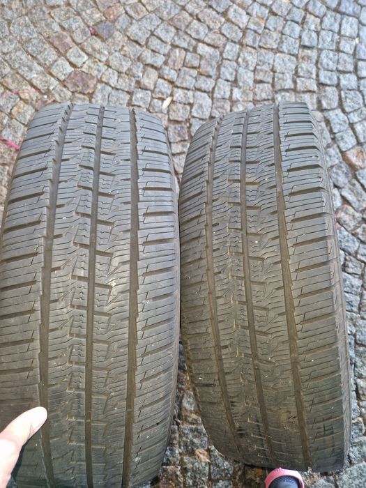 Opony C 17 jak nowe 215/60