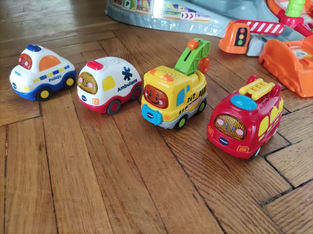 Vtech garaż tut tut autka
