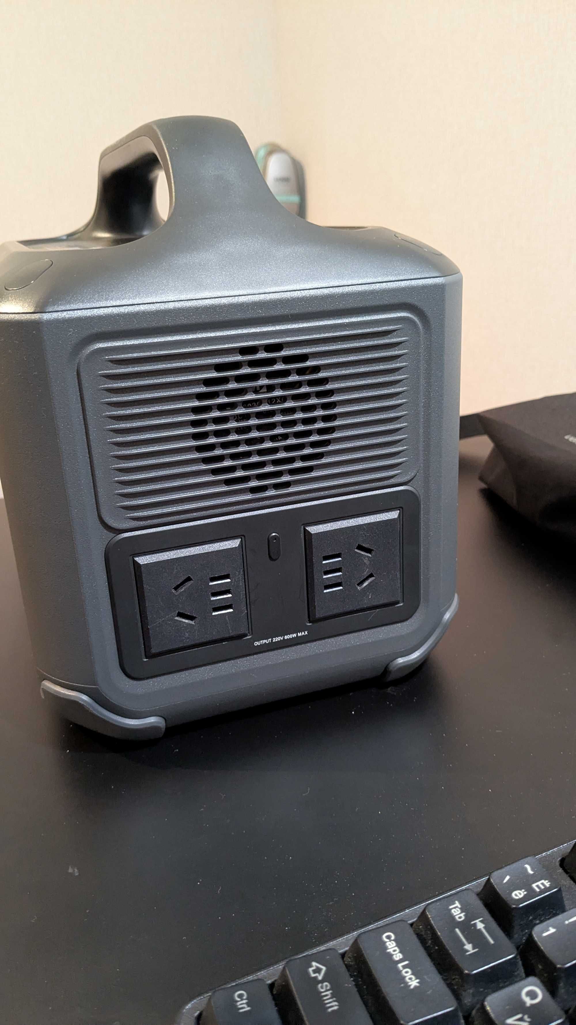 Бесшумная зарядная станция Ugreen GS600 600-1200Вт 680Втч ИБП UPS