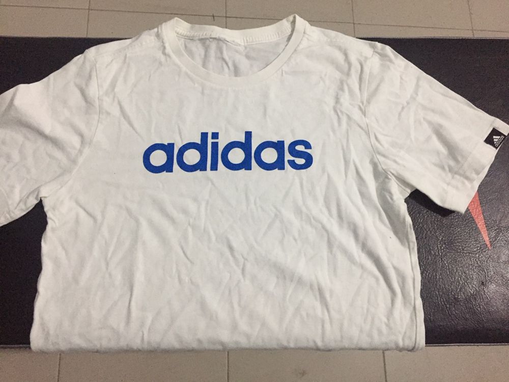 T shirt adidas 9/10 anos