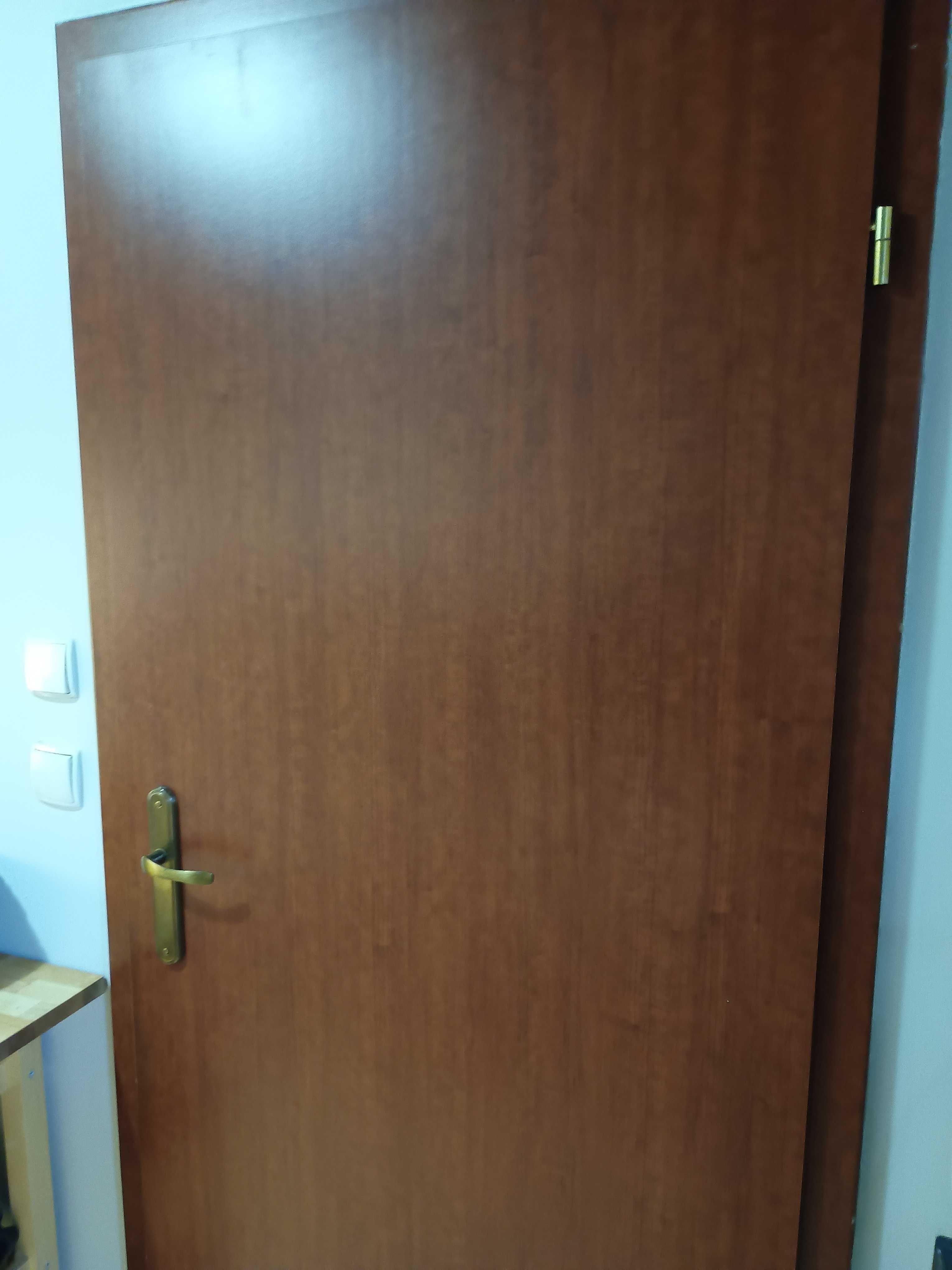 Oferuję używane drzwi wewnętrzne z ościeżnicą 7 sztuk firmy Porta