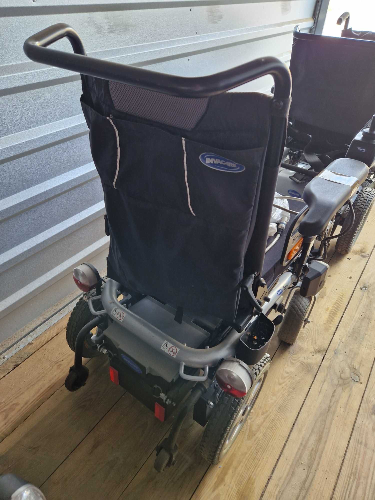 Wózek inwalidzki elektryczny INVACARE BORA siedzisko 46 cm - 27
