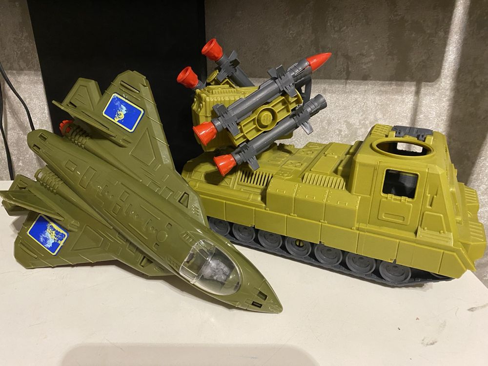 Военная техника детская ,детские игрушки , самолет , танк , корабль