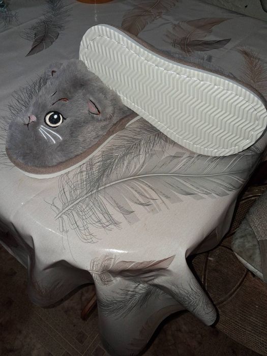 Женские домашние тапочки