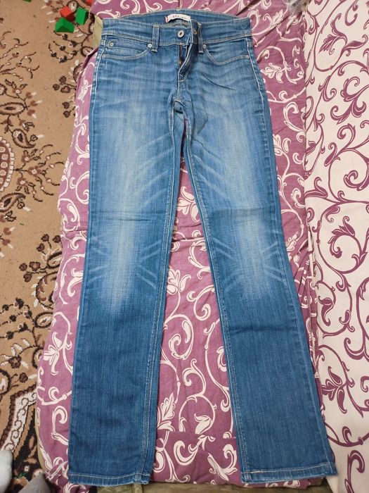 Продам жіночі джинси LEVI STRAUSS