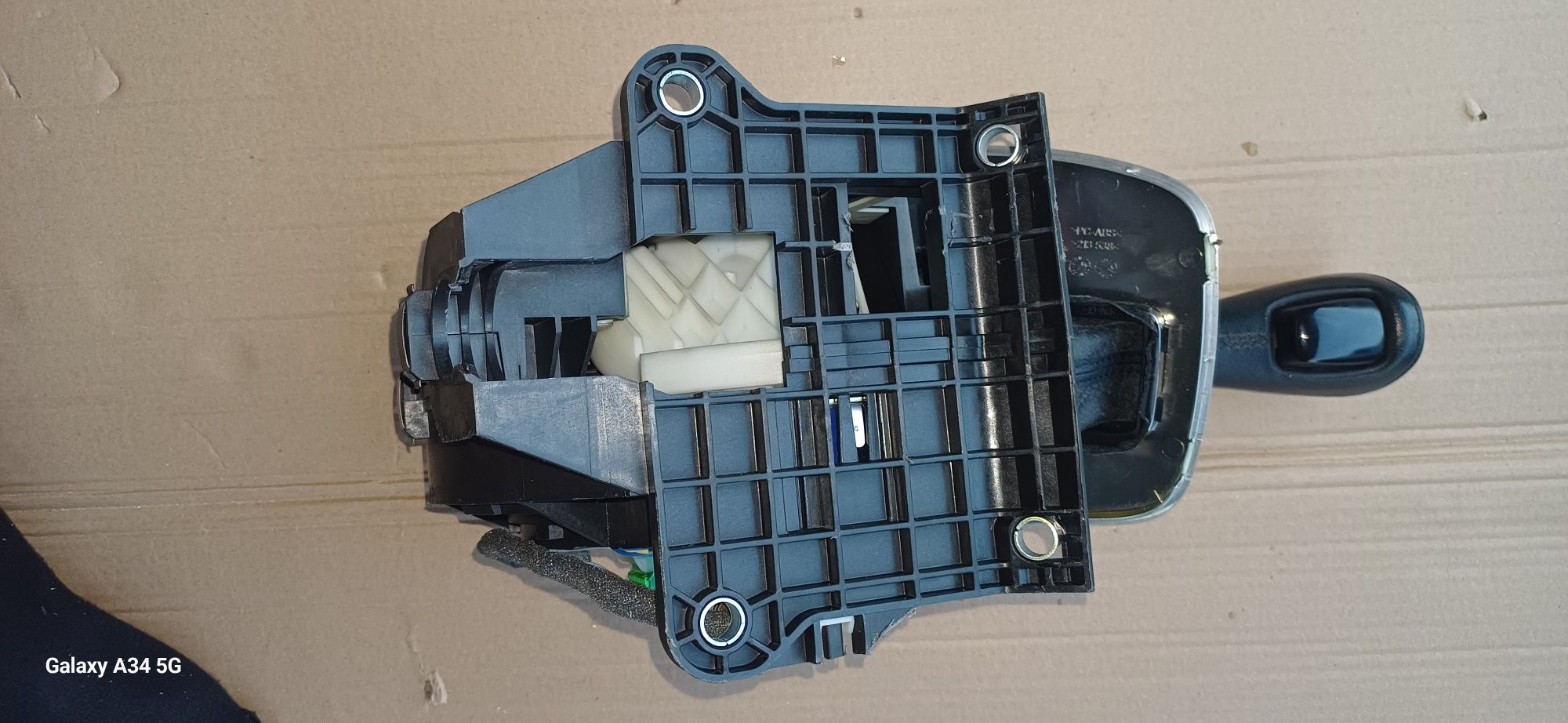 Lewarek zmiany biegów wybierak gałka automat ford c-max mk2 13r