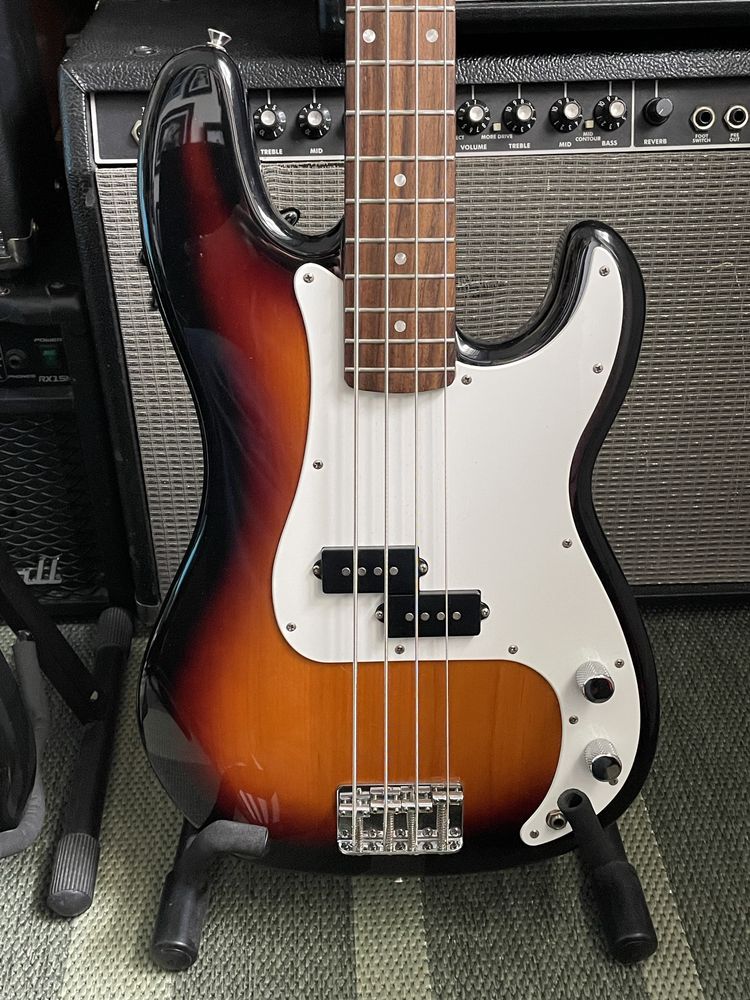 Squier P Bass Sunburst 2005