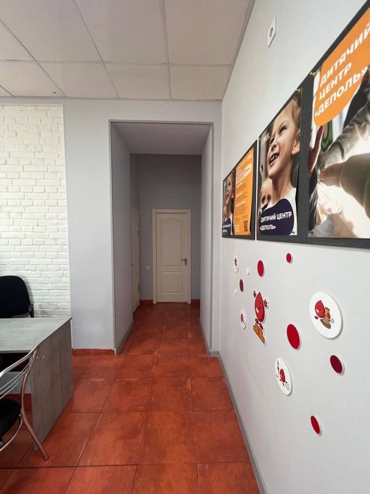 Комерційне  приміщення на жд вокзалі 215 м.кв. 100 та 115 м ка