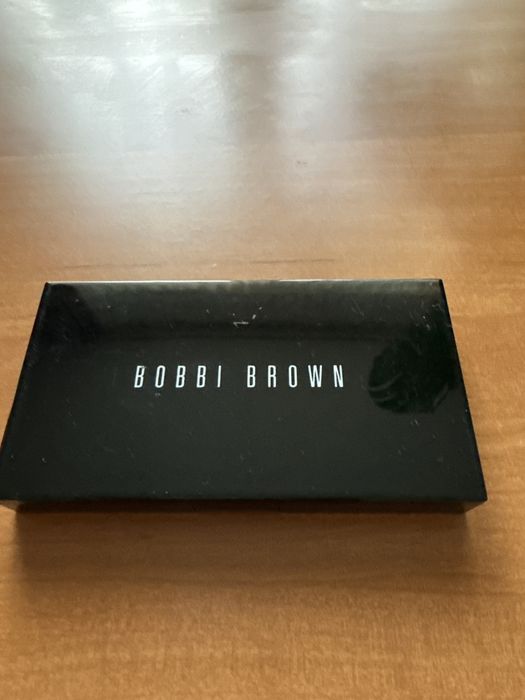 Sprzedam puder brazujacy Bobbi Brown
