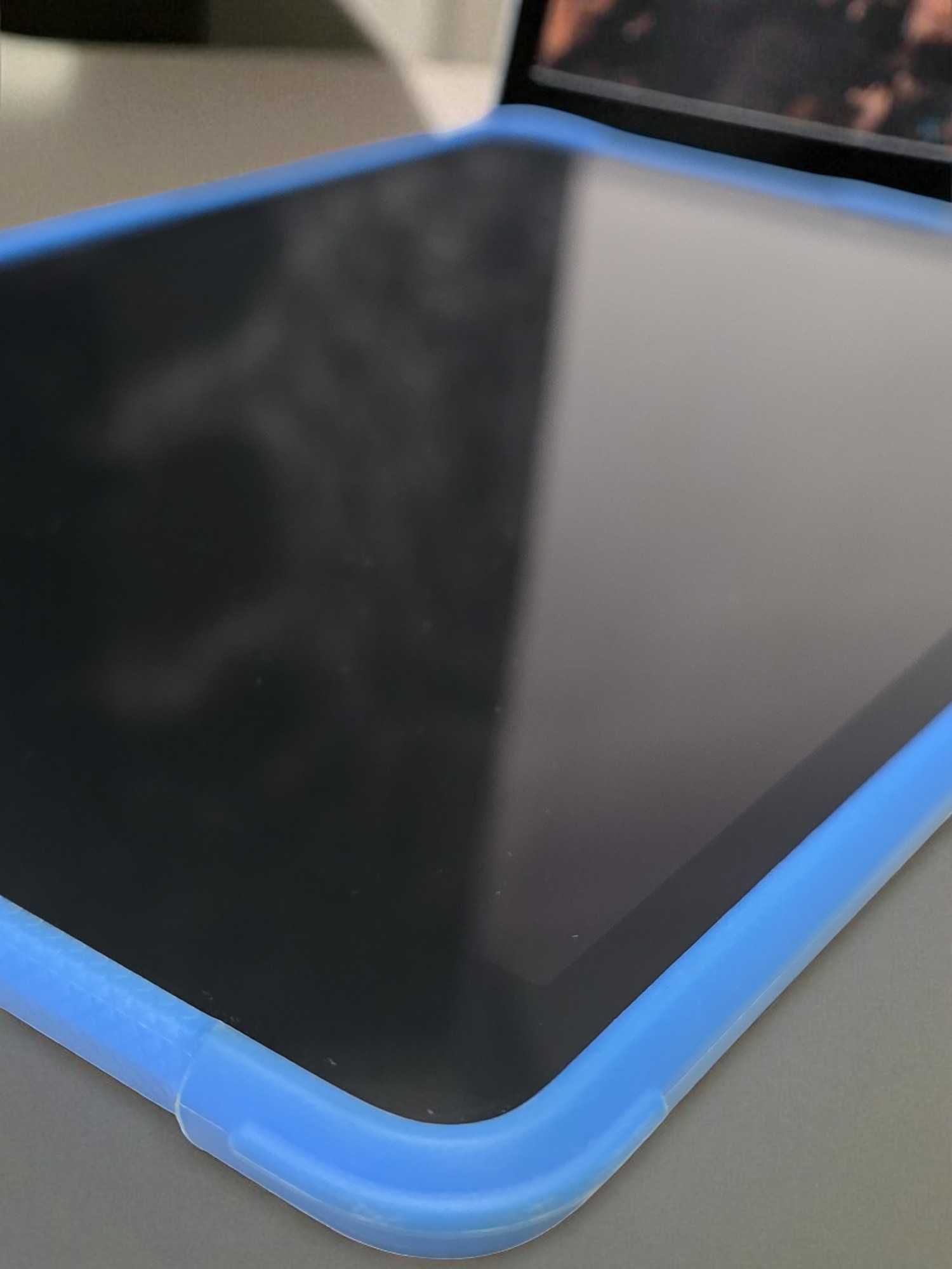 Apple iPad 9. generacji 64GB WiFi + LTE + etui bdb Bateria 100%