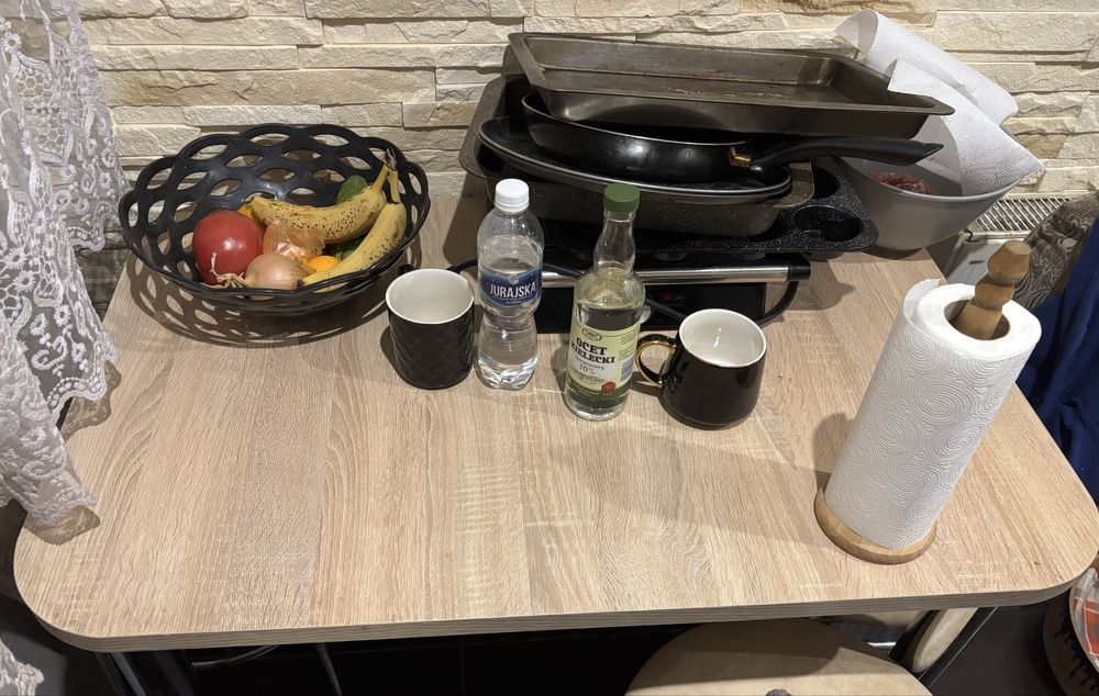 Stol kuchenny plus krzesła