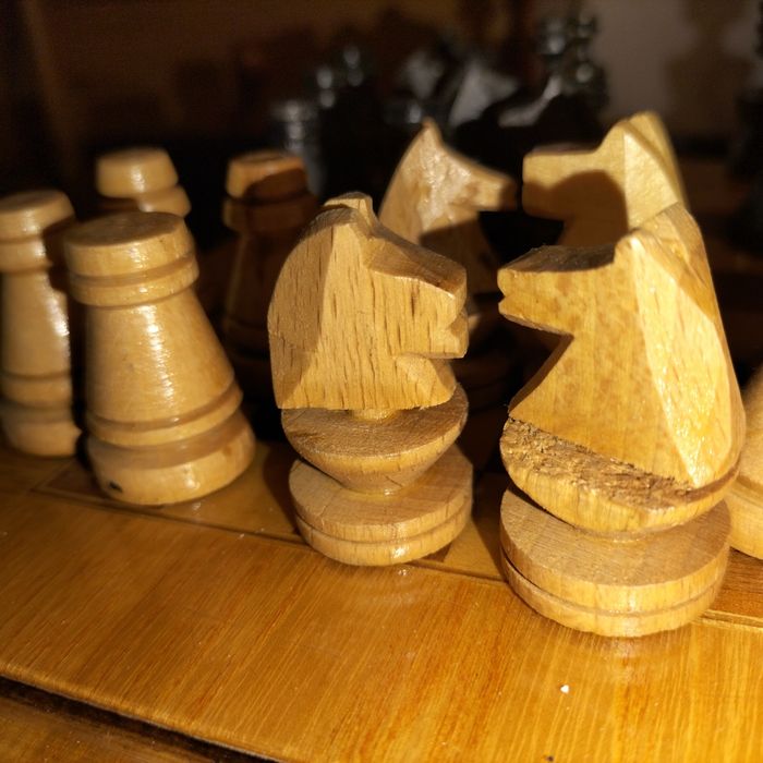 Figury szachowe drewniane rękodzieło