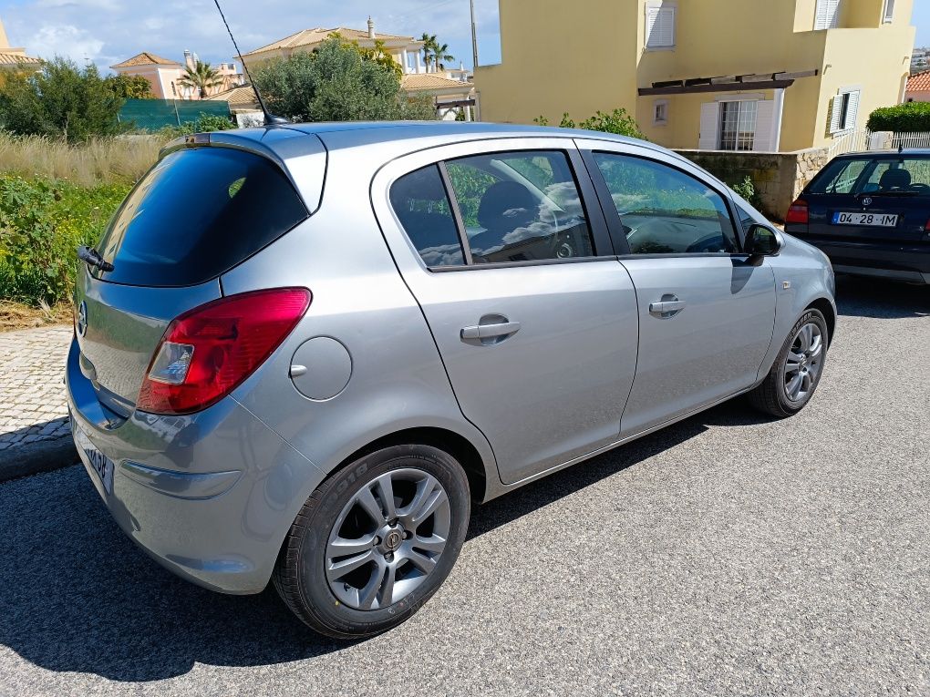 Opel corsa 1.2 automático