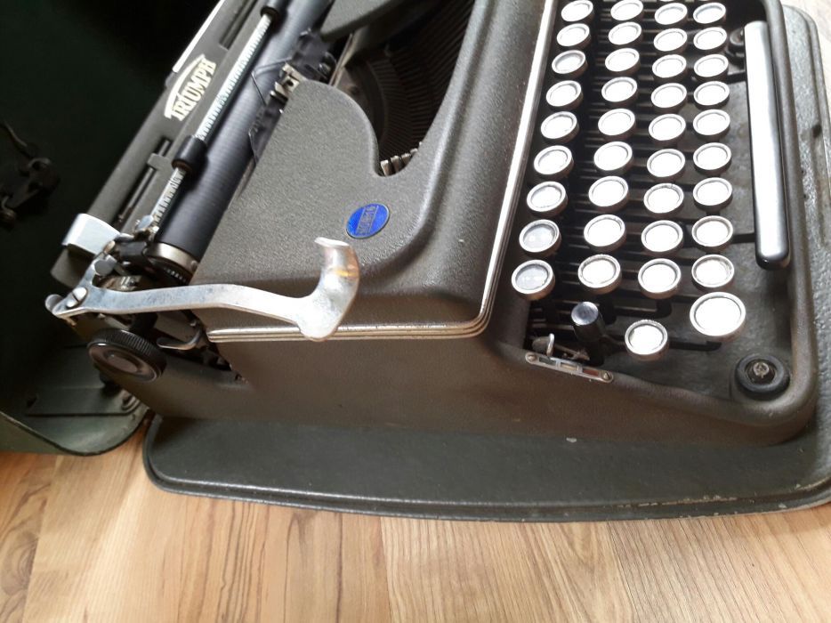 Maszyna do pisania TRIUMPH norm6