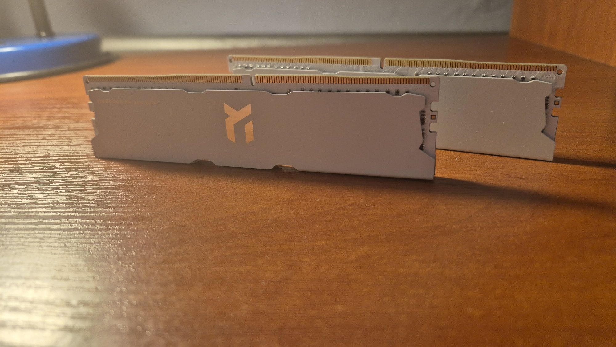 Оперативна пам'ять IRDM PRO DDR4 2x8GB 4000MHZ у хорошому стані