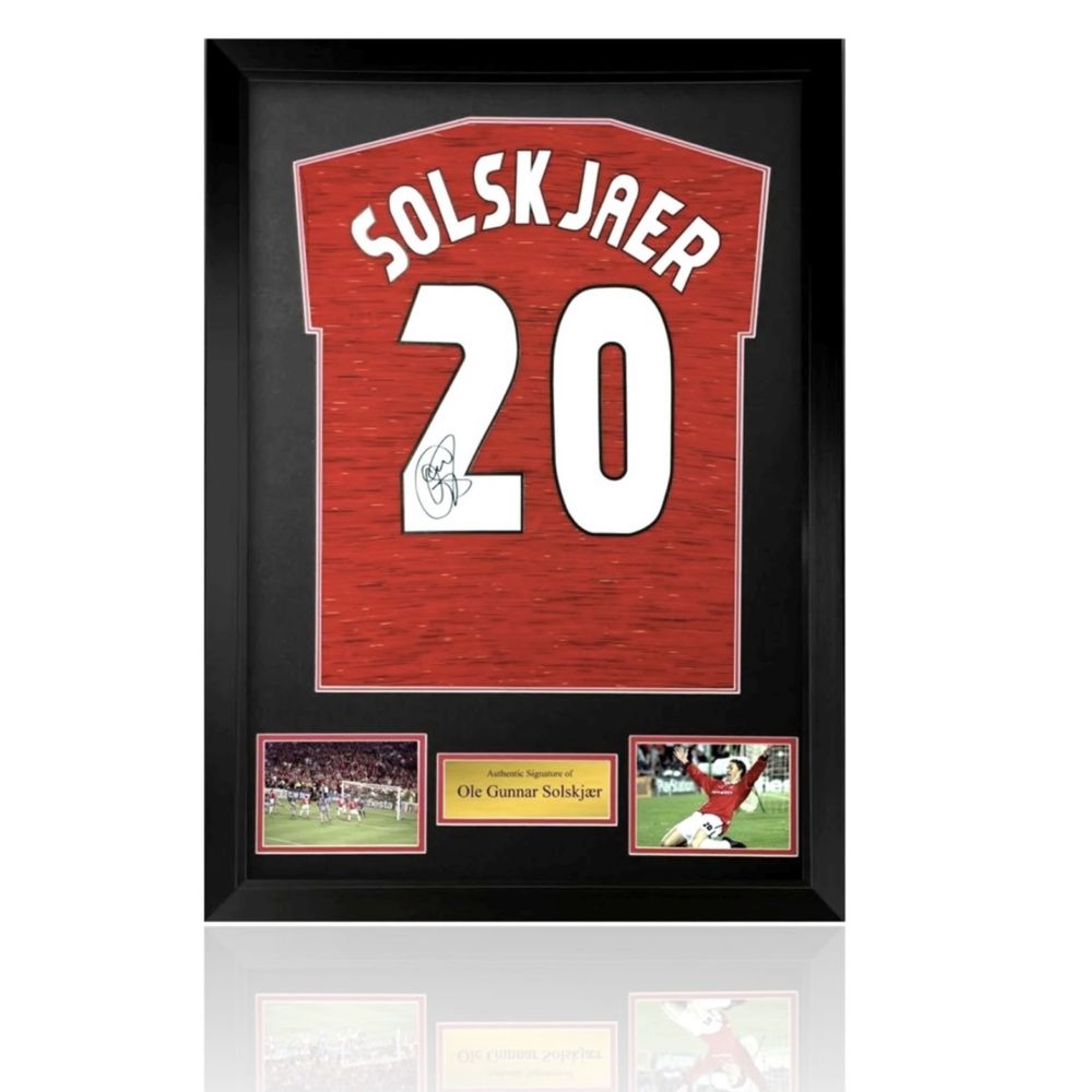 Equipamento autografado Solskjaer