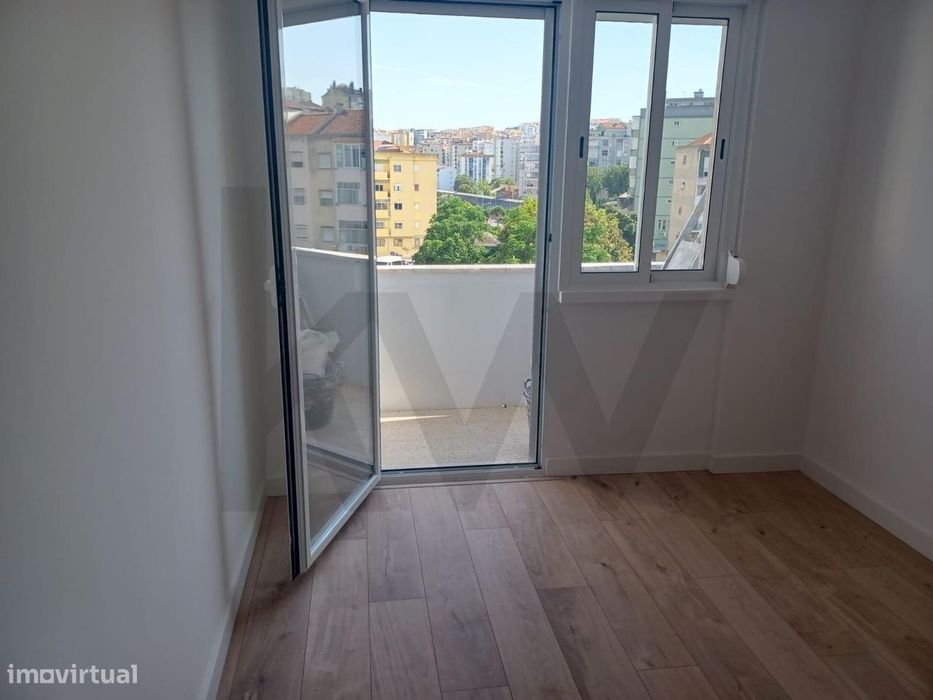 T3 Remodelado com Acabamentos Modernos – Rua Catarina Eufémia, Amadora