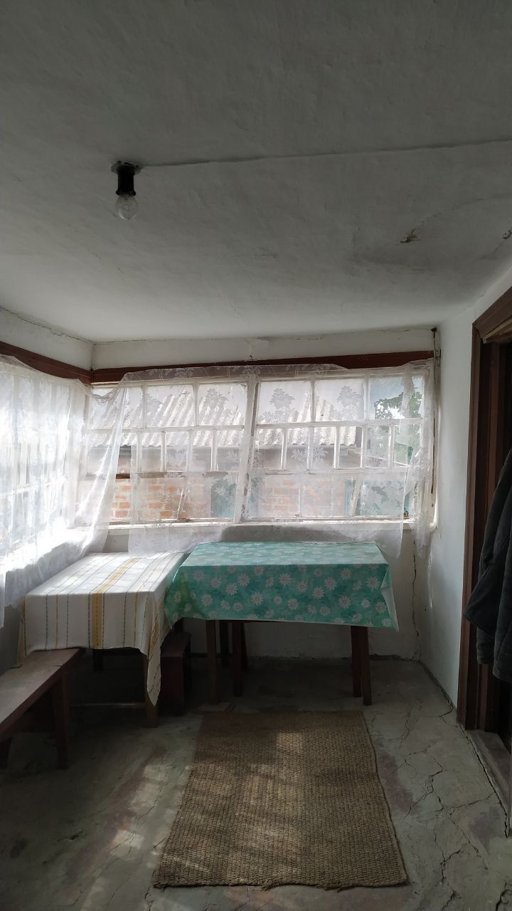 Продається цегляний будинок в селі Санжариха.