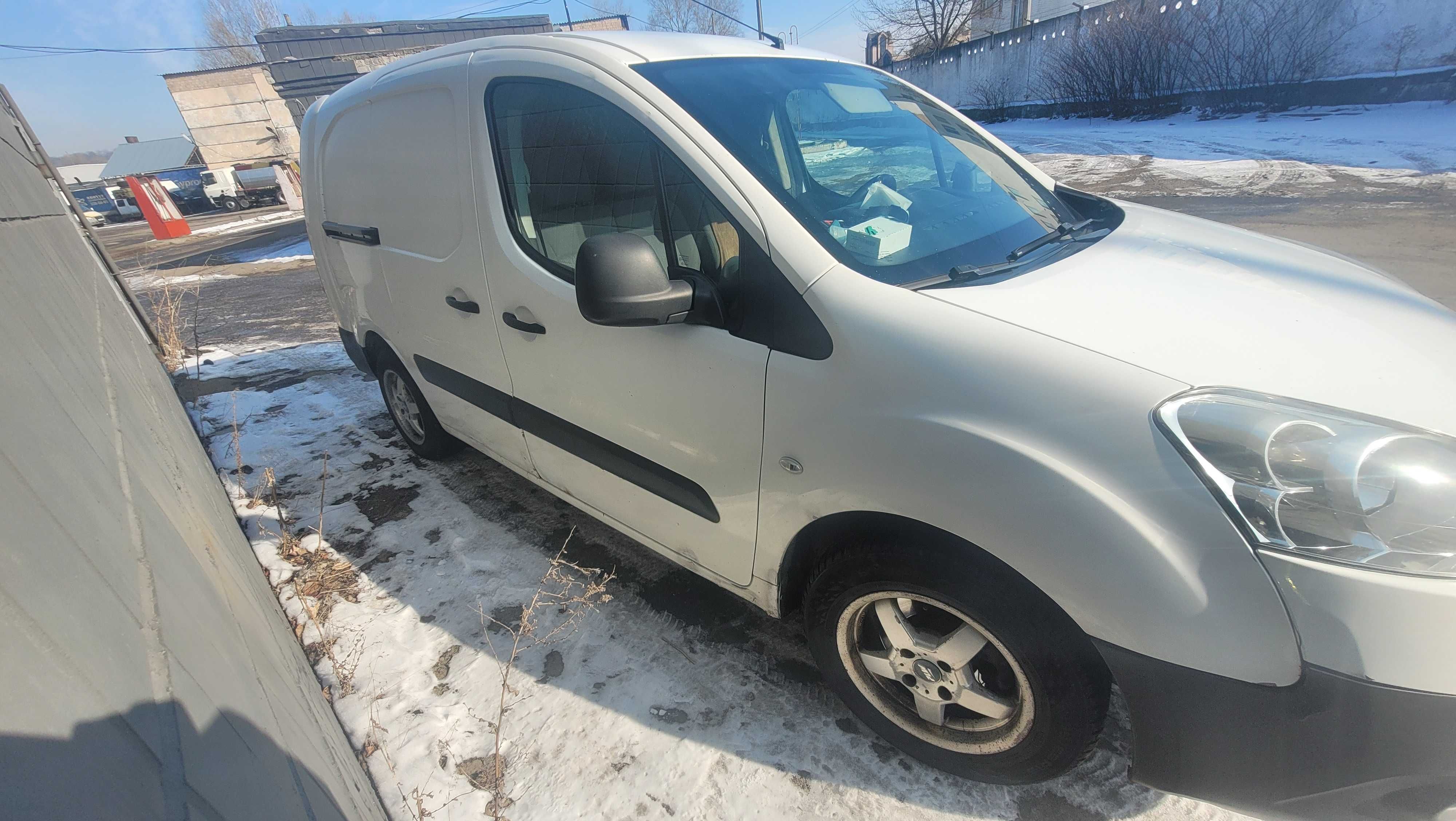 Peugeot Parter 2013 Довга база