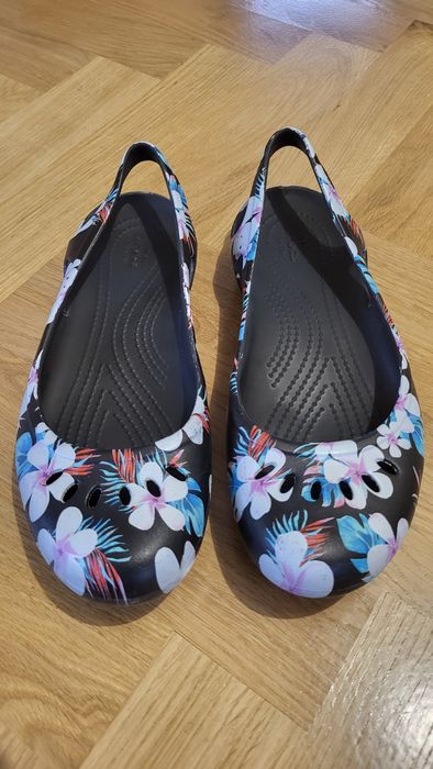 Baleriny Crocs W8