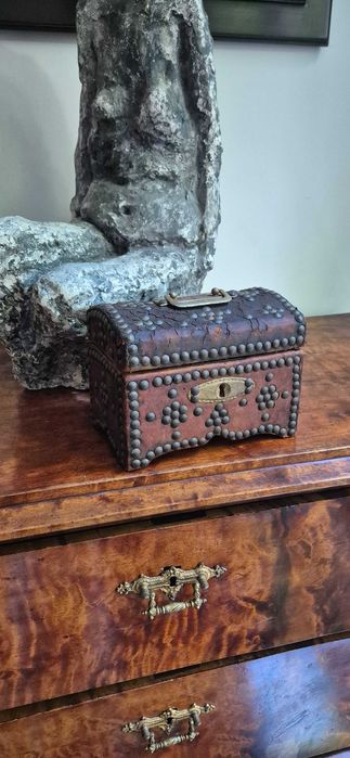Szkatułka skrzynia antyk dekor drewno ćwieki skóra rekodzieło unikat
