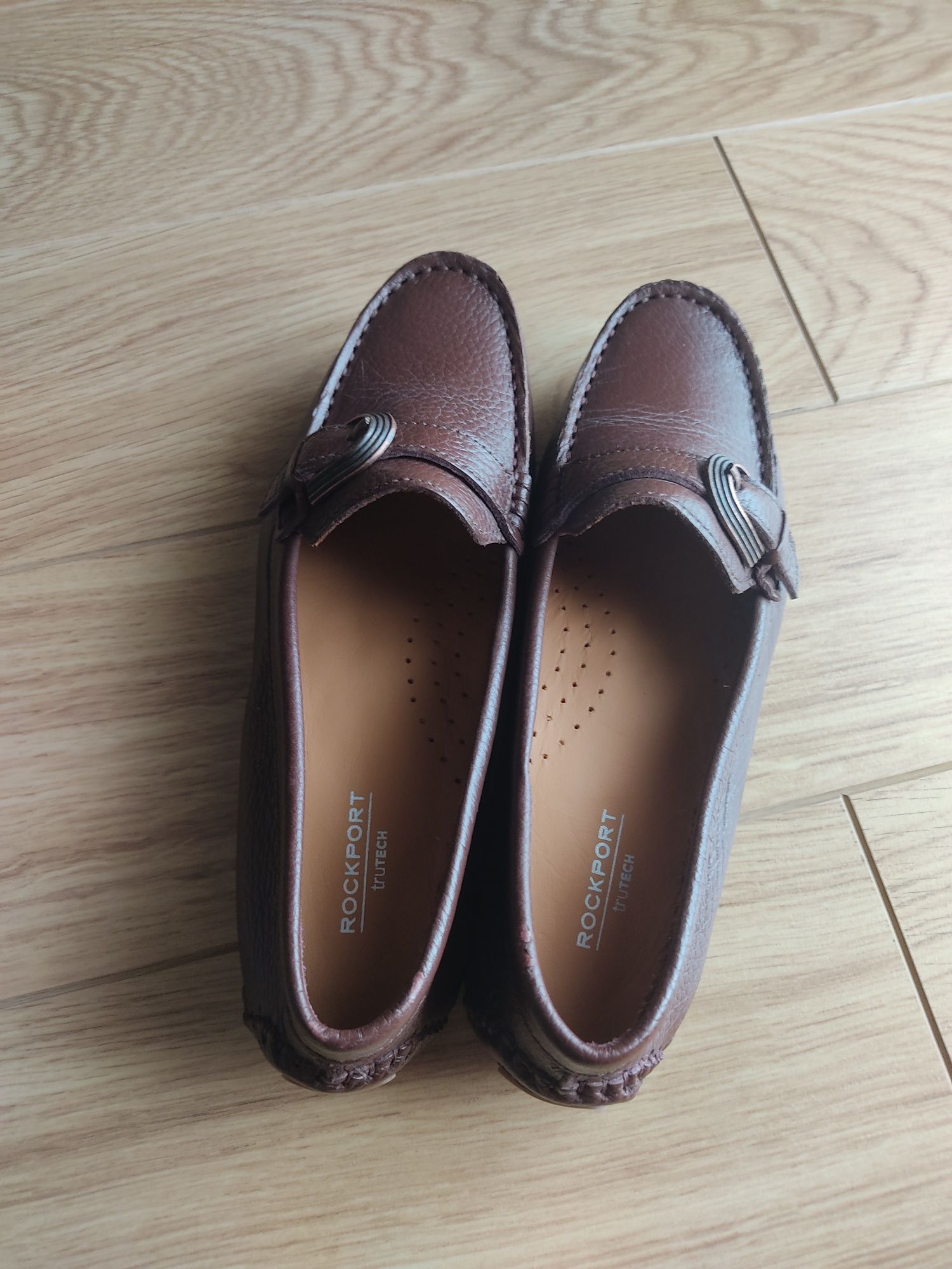 Sapatos Moucassins em pele
