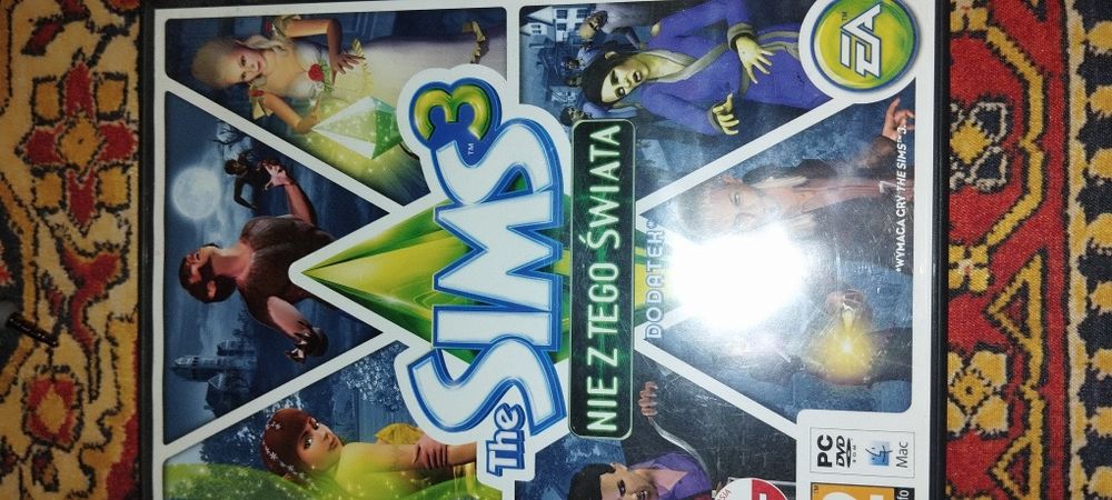 Simsy 3, 5 dodatków