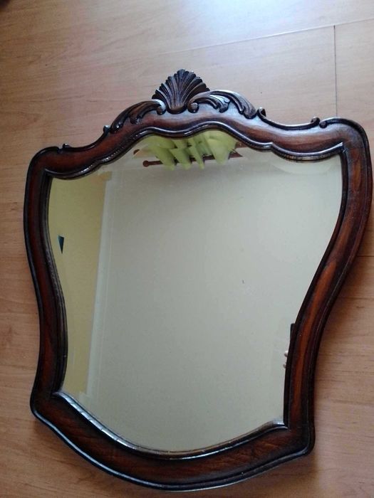Espelho Antigo em Madeira