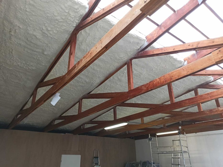 Ocieplanie Pianą PUR, ocieplenie Piana PUR, Izolacja Natryskowa