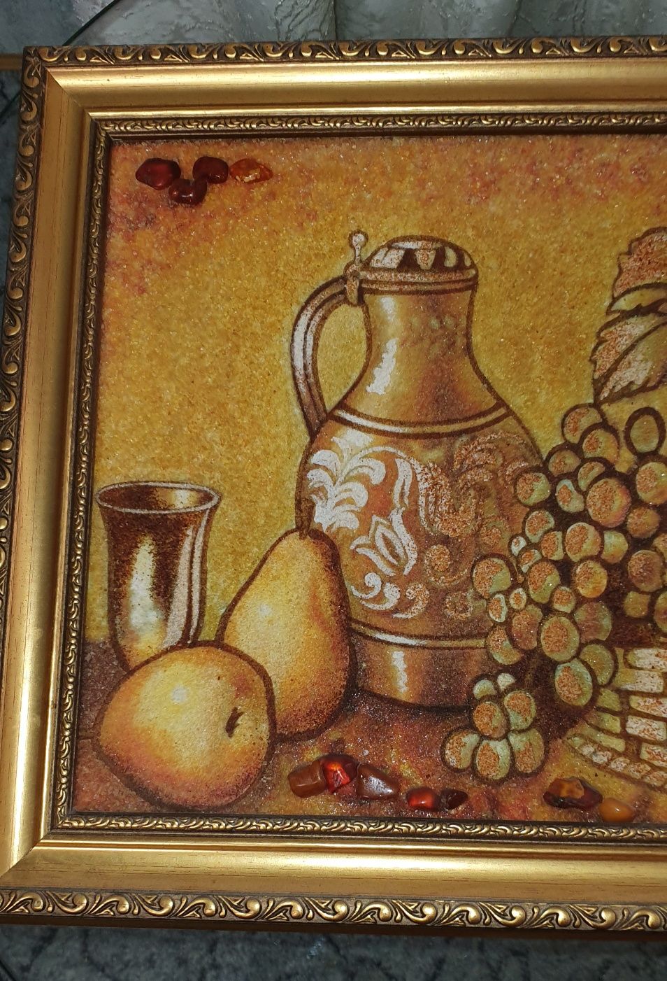 Продам красивую картину из янтаря