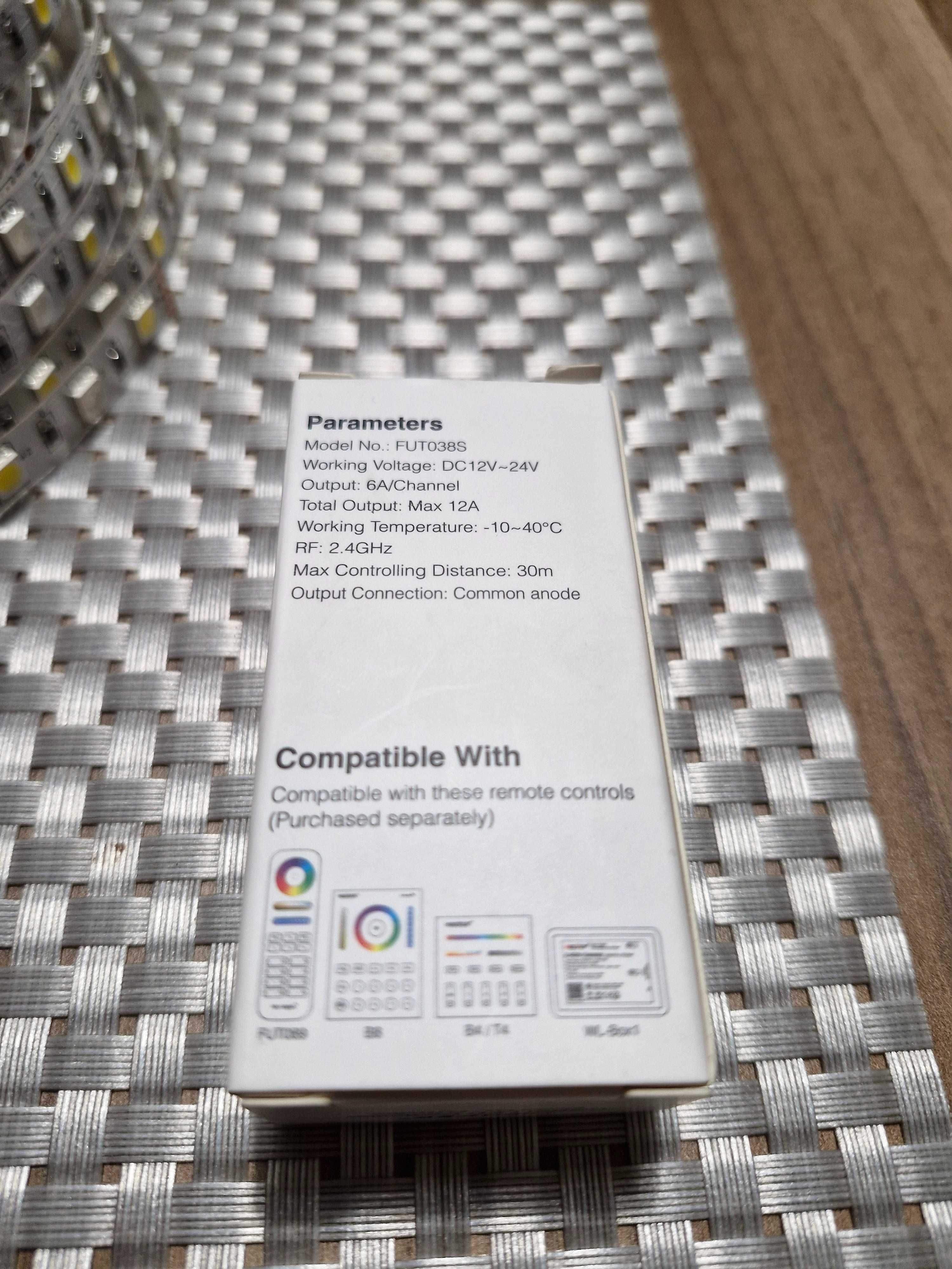 Sterownik taśm led Miboxer RGBW led Controller FUT038S