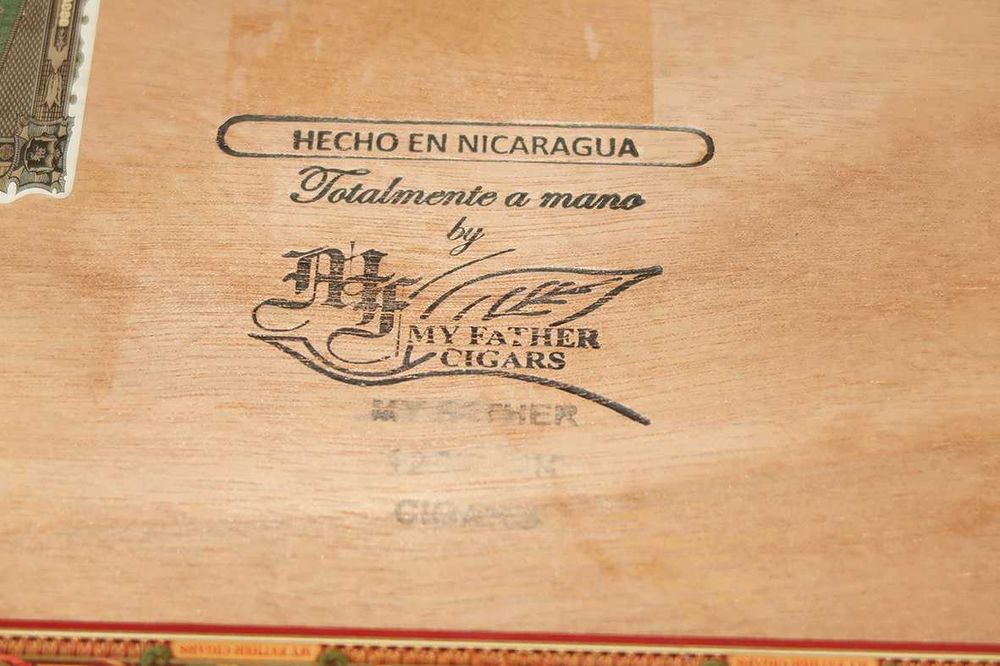 Caixa madeira antiga charutos cigarros artesanal