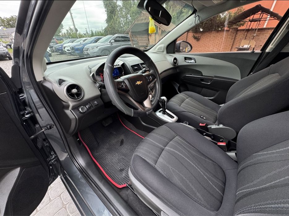 Продам авто chevrolet sonic 2013 США(Авео)