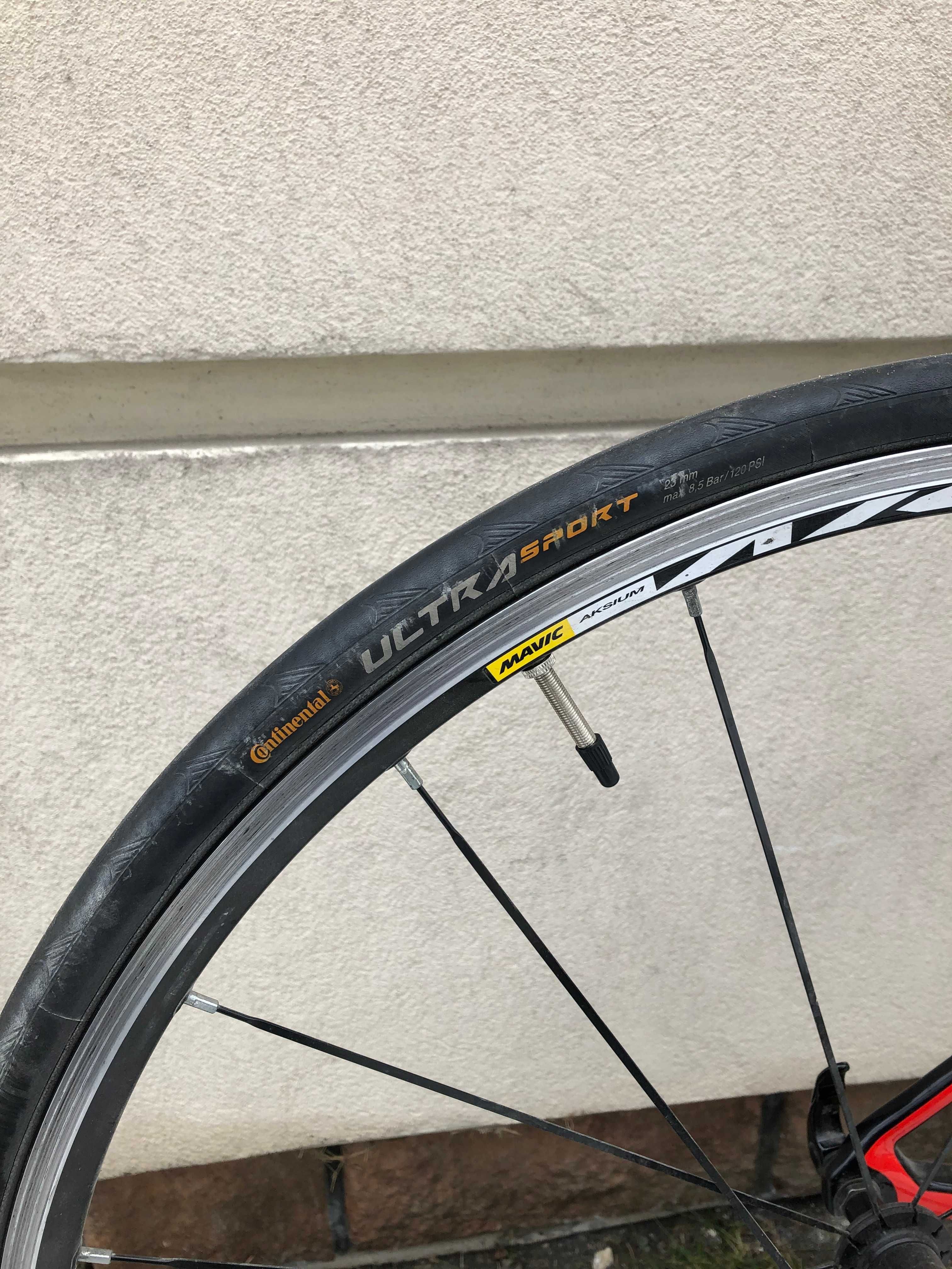 Szosa Carbon Cube  Attain Ultegra/105 size 53. Nowa cena!