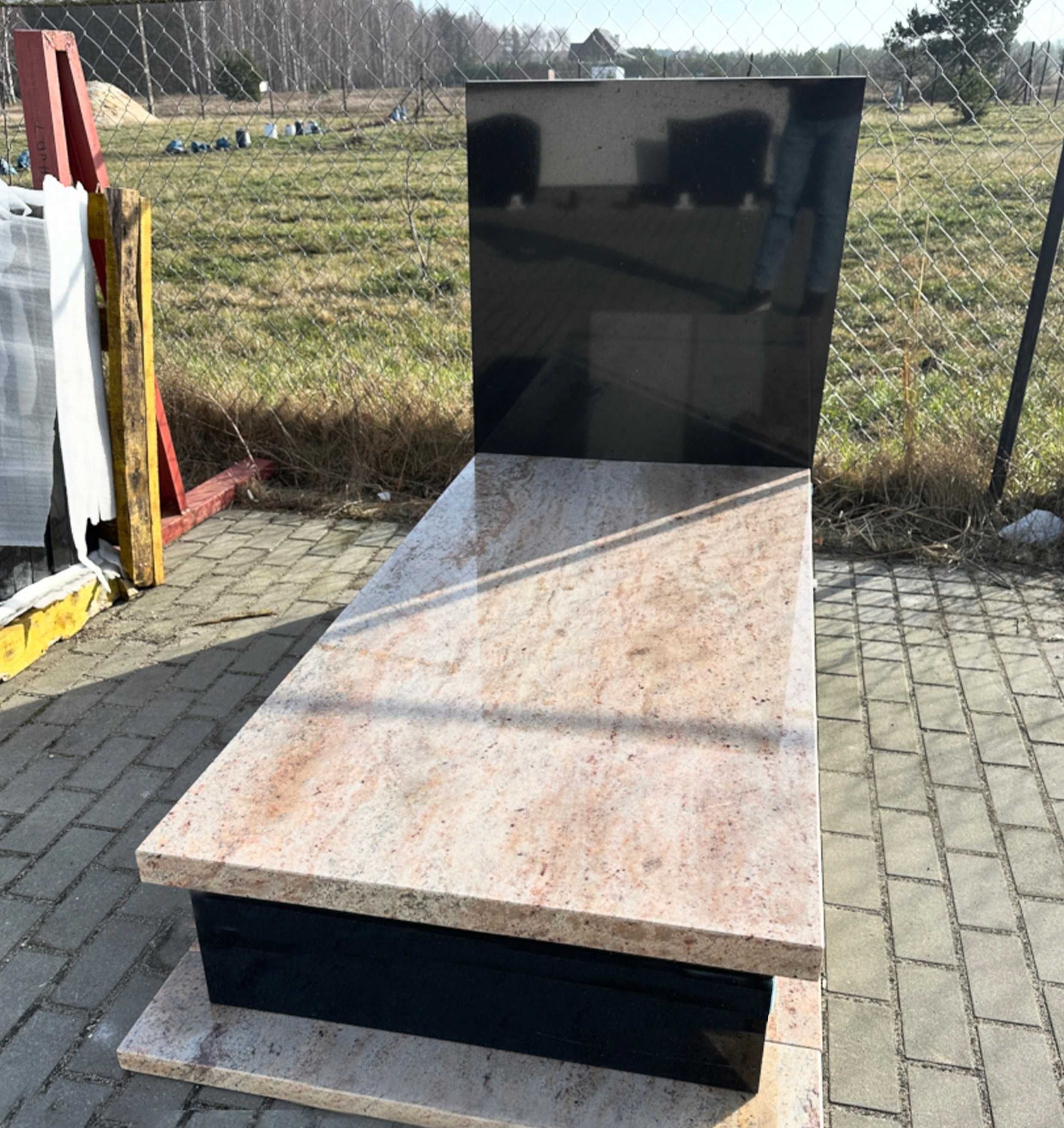 Nagrobki granitowe – sprzedaż, montaż, dodatki