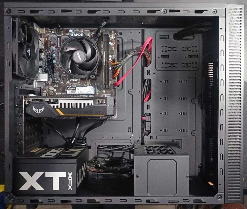 Torre Desktop Gaming AMD CM