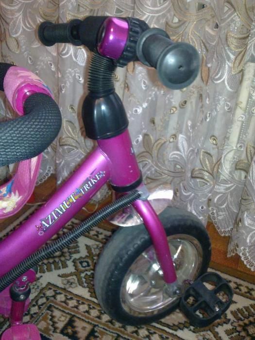 Продам детский велосипед для девочки Azimut Trike