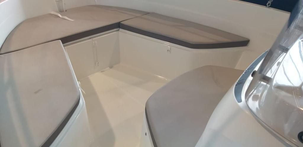 Barco Jeanneau Cap Camarate 5.5 CC