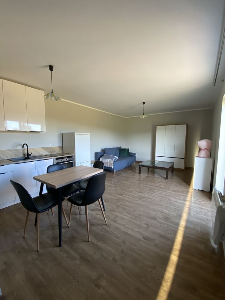Jezioro, ryby i relaks – apartament do wynajęcia!