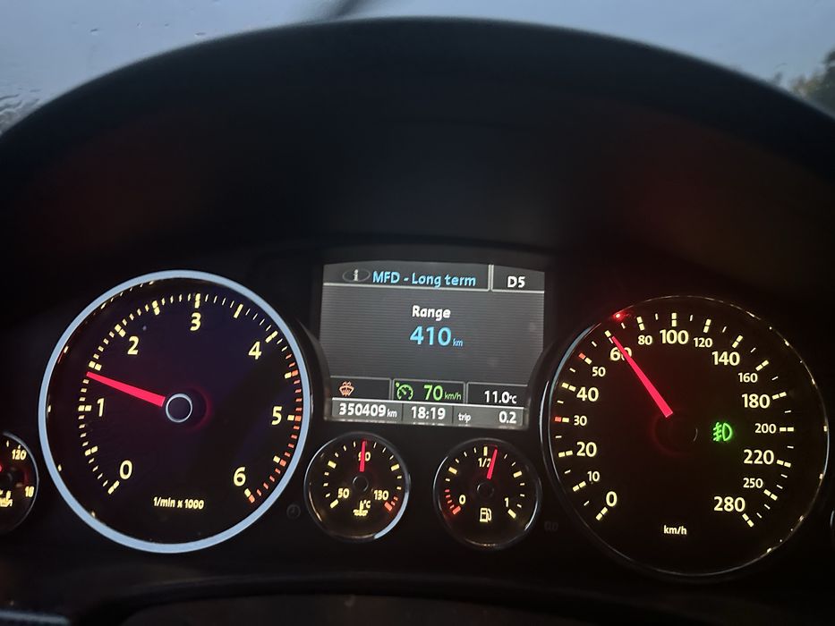 Volkswagen Touareg розбірка в наявності дуже багато комплектуючих