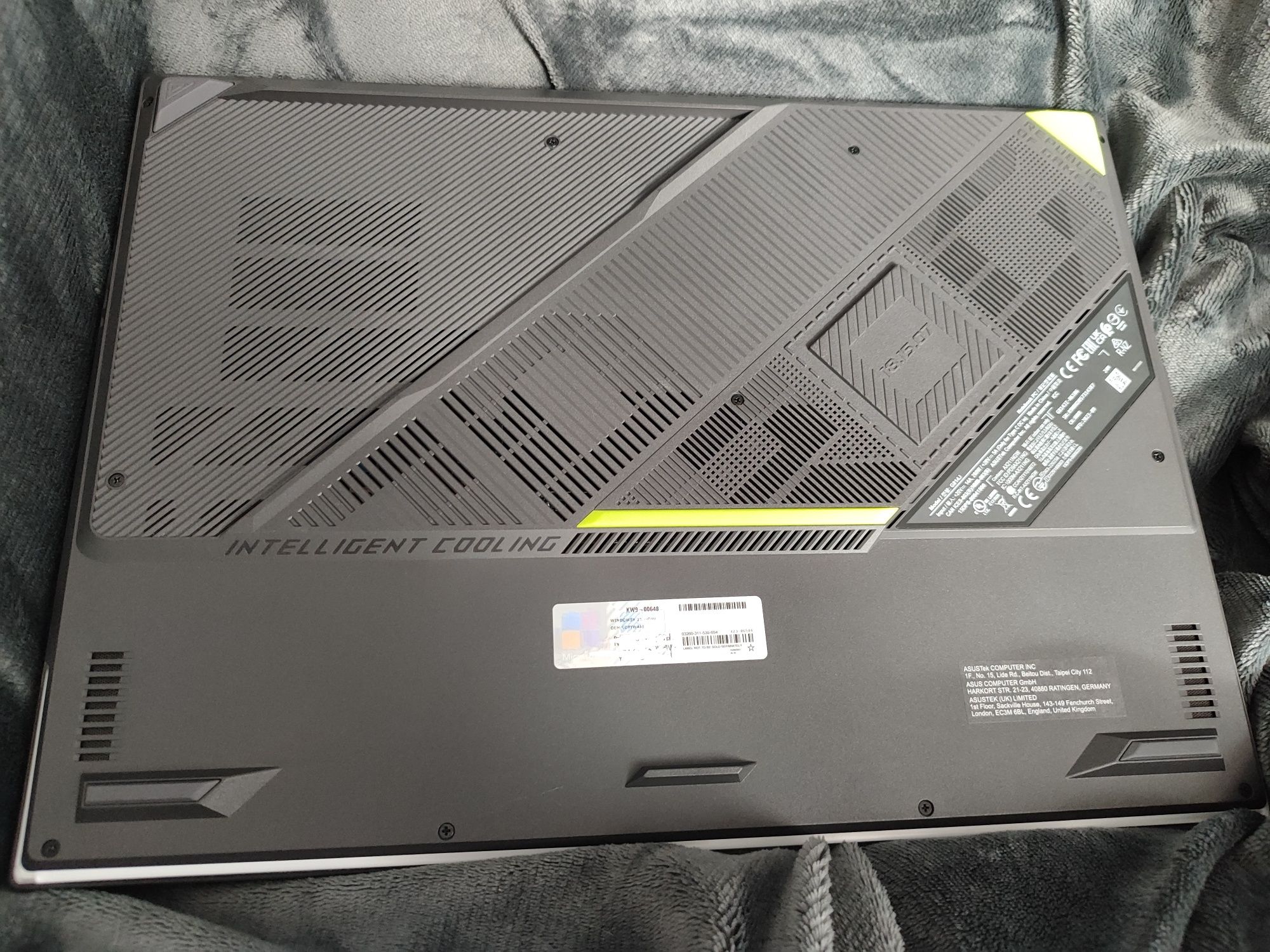 Laptop gamingowy ASUS ROG Strix G18 18"