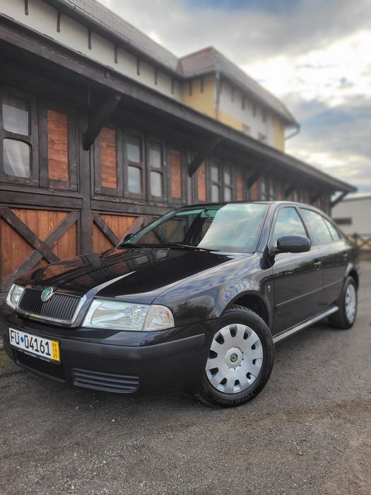 Oktavia Tour Свіжопригнана