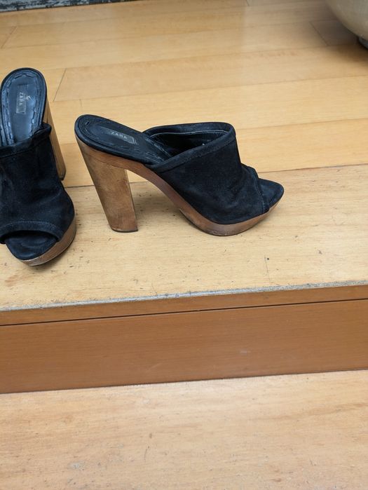 Socas em pele pretas