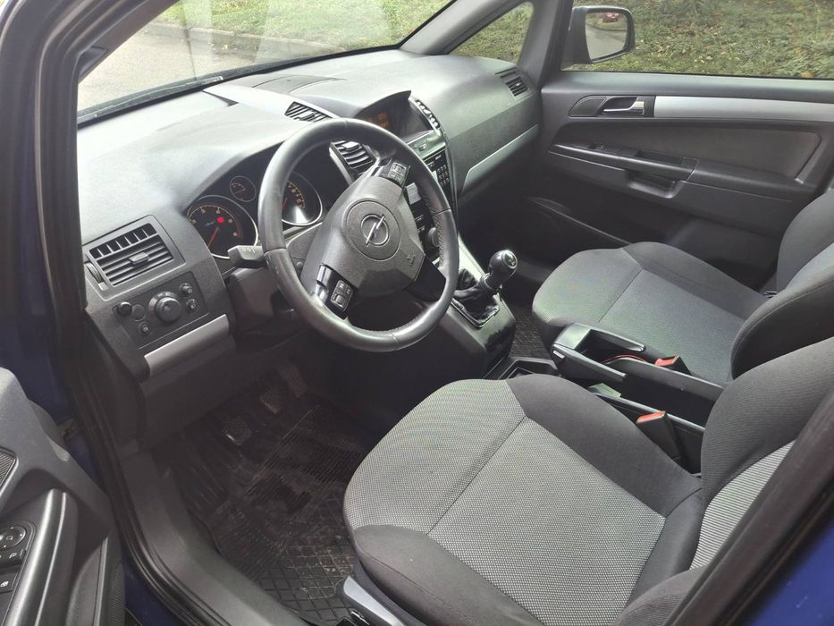 Продам Opel Zafira B
