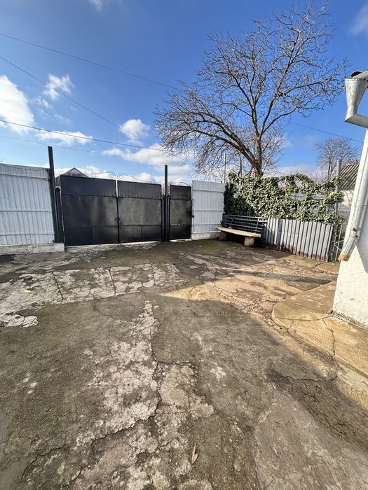 Затишний ,комфортний будинок.