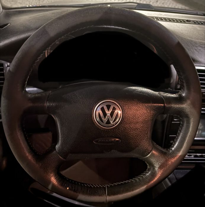 Vendo volante passat b5 usados