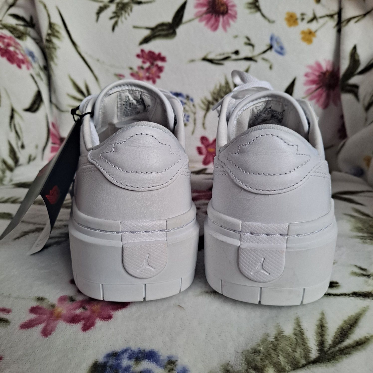 Białe buty Nike Ari Jordan 1 Elevate Low 38,5