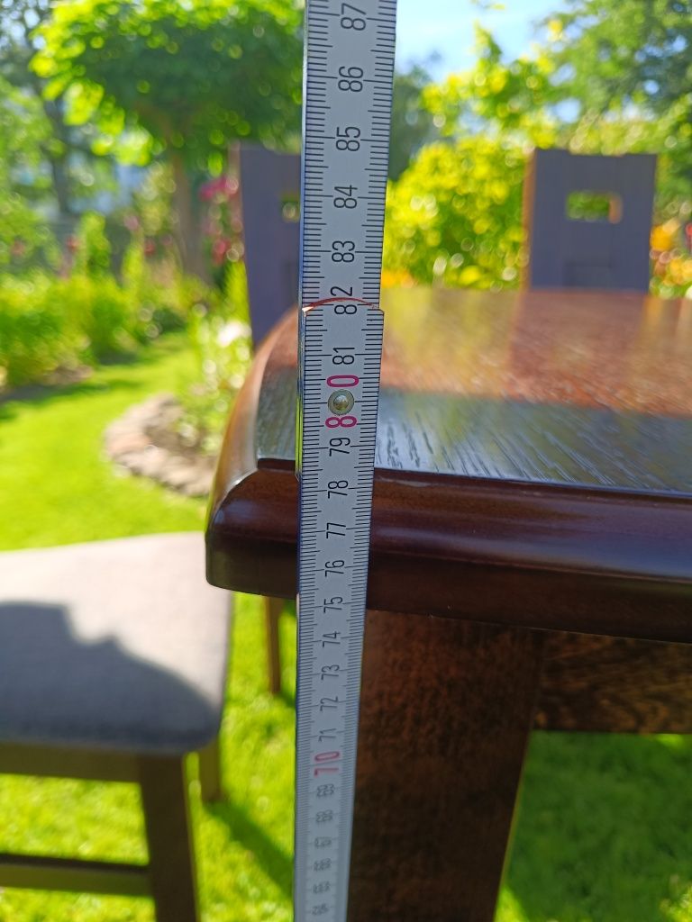 Stół z 6 krzesłami