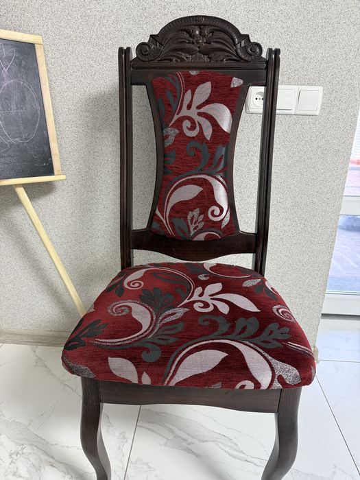 Стільці    6 штук